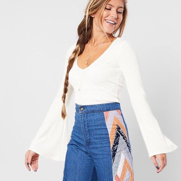 NWOT Free People Deep Vneck Bell Sleeve Bodysuit Top in cream white size M - Picture 6 of 16